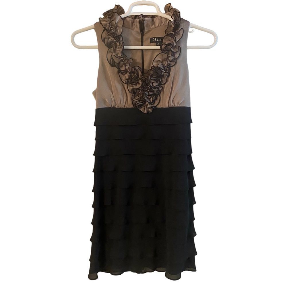 SL Fashion Women Sleeveless Layer Ruffle Dress Size 6